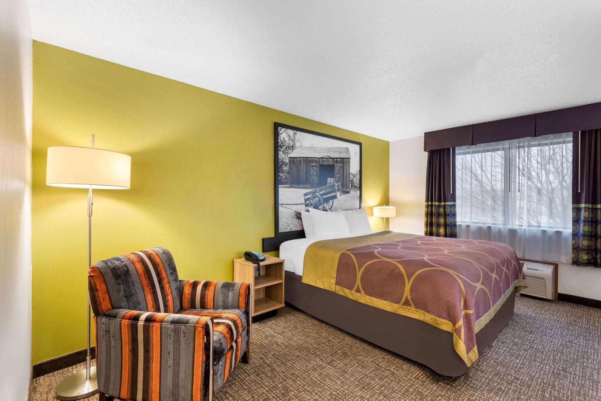 Hotel Super 8 by Wyndham Oelwein Exterior foto